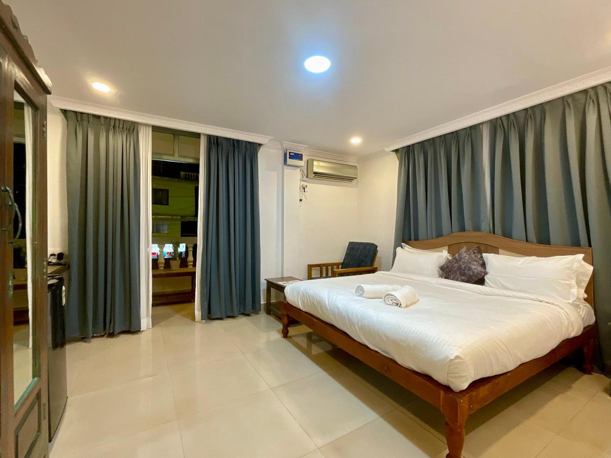 Nagas Hotel Satyavati 莫尔吉姆 外观 照片