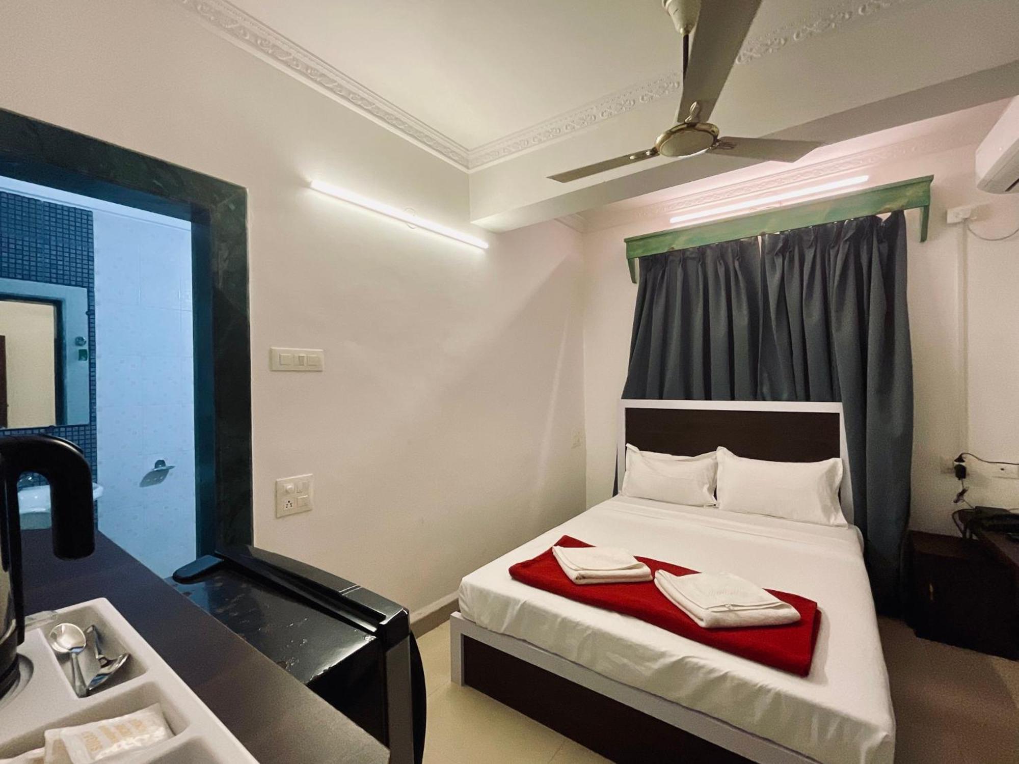 Nagas Hotel Satyavati 莫尔吉姆 外观 照片